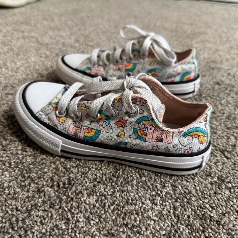 Converse Chuck Taylor All Star Rainbow Castles Girl size 11